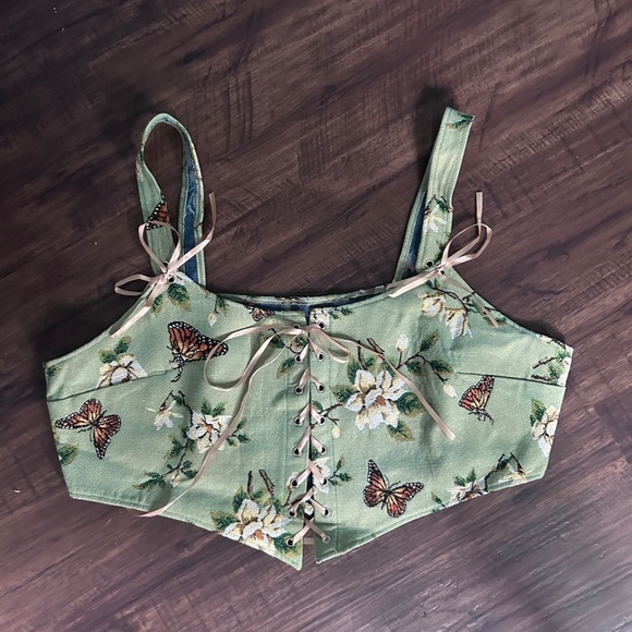 Floral & Butterfly Lace Up Top - Picture 3 of 4